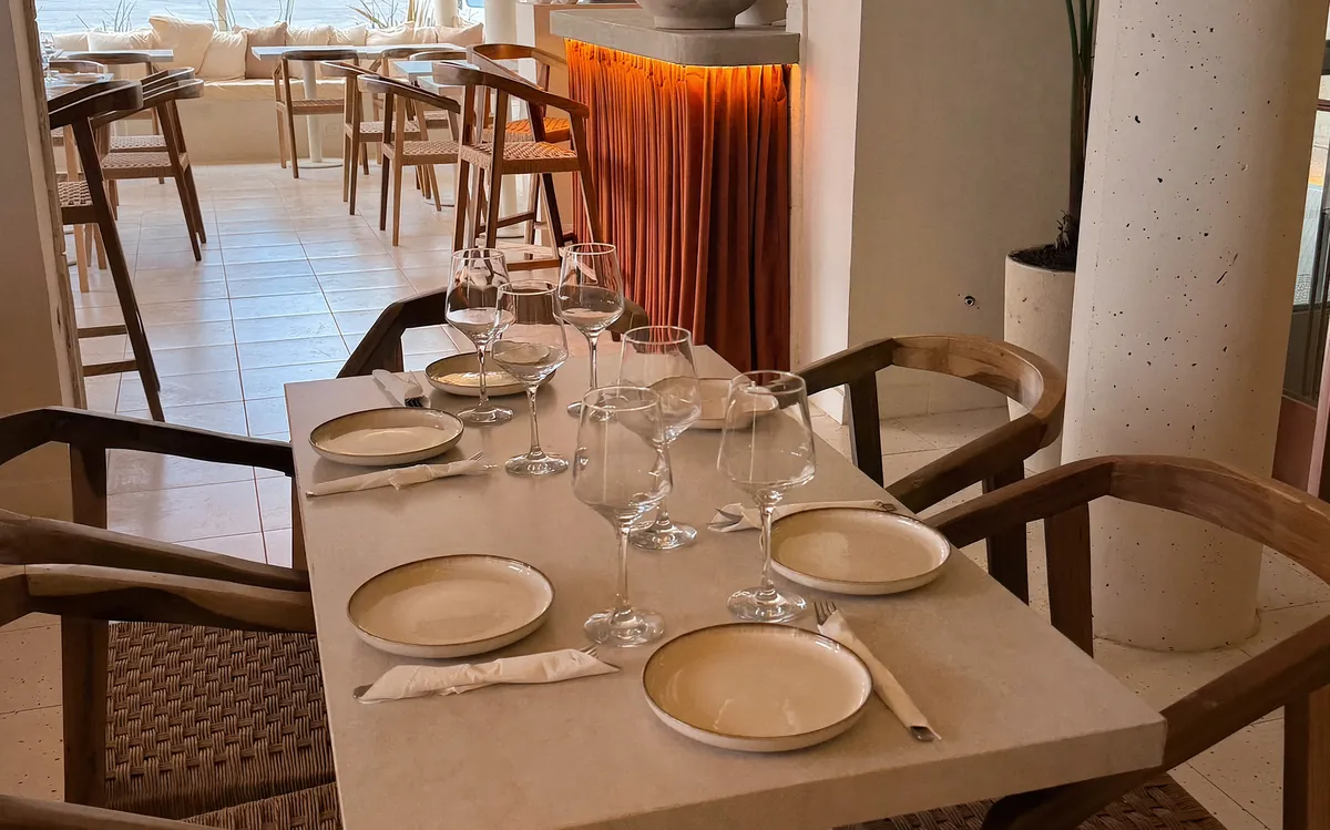 Una mesa puesta en Vientos